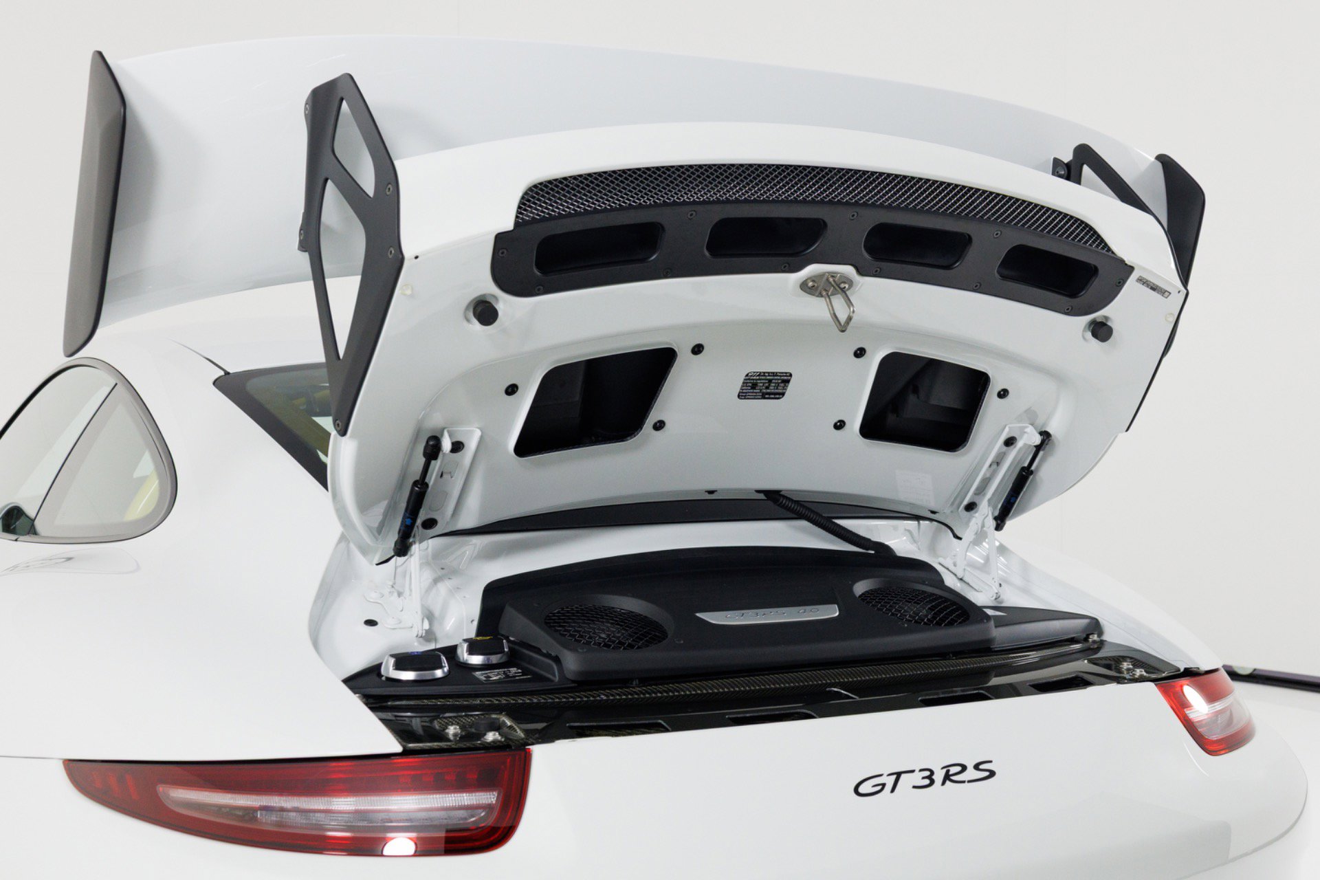 Used 2016 Porsche 911 GT3 RS image 49