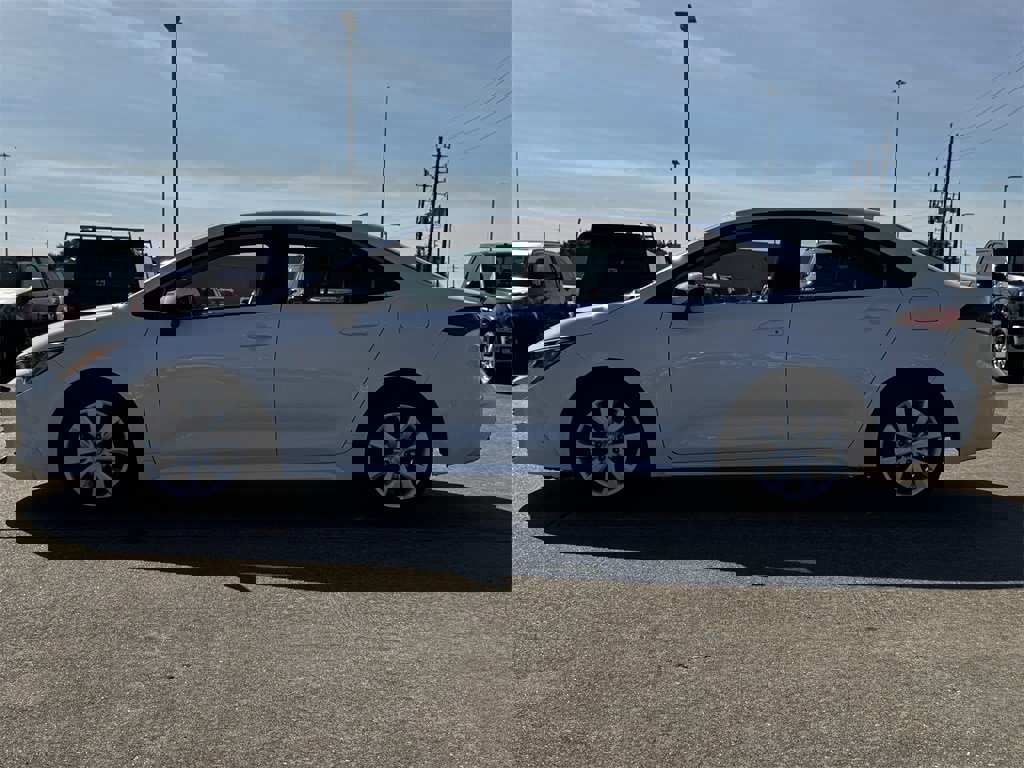 Certified 2025 Toyota Corolla LE image 6