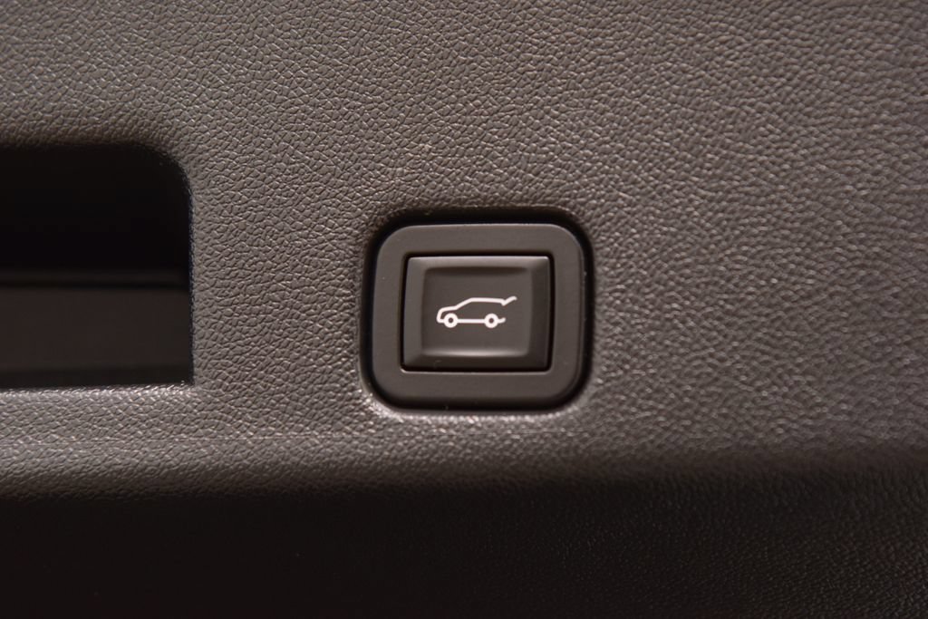 Used 2024 Chevrolet Traverse LS w/ LPO, Floor Liner Package AWD/4WD image 24