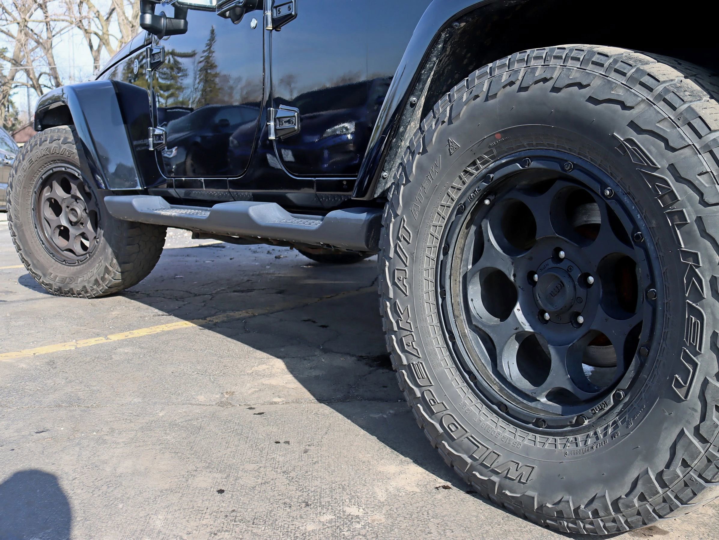 Used 2018 Jeep Wrangler Unlimited Sahara image 15
