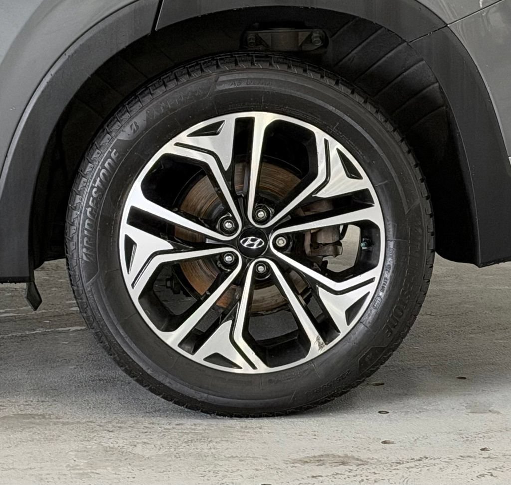 Used 2019 Hyundai Santa Fe AWD image 8