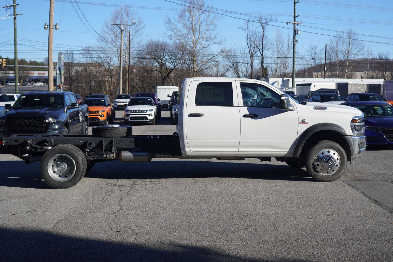 New 2026 RAM 4500 Tradesman w/ Chrome Appearance Group image 3