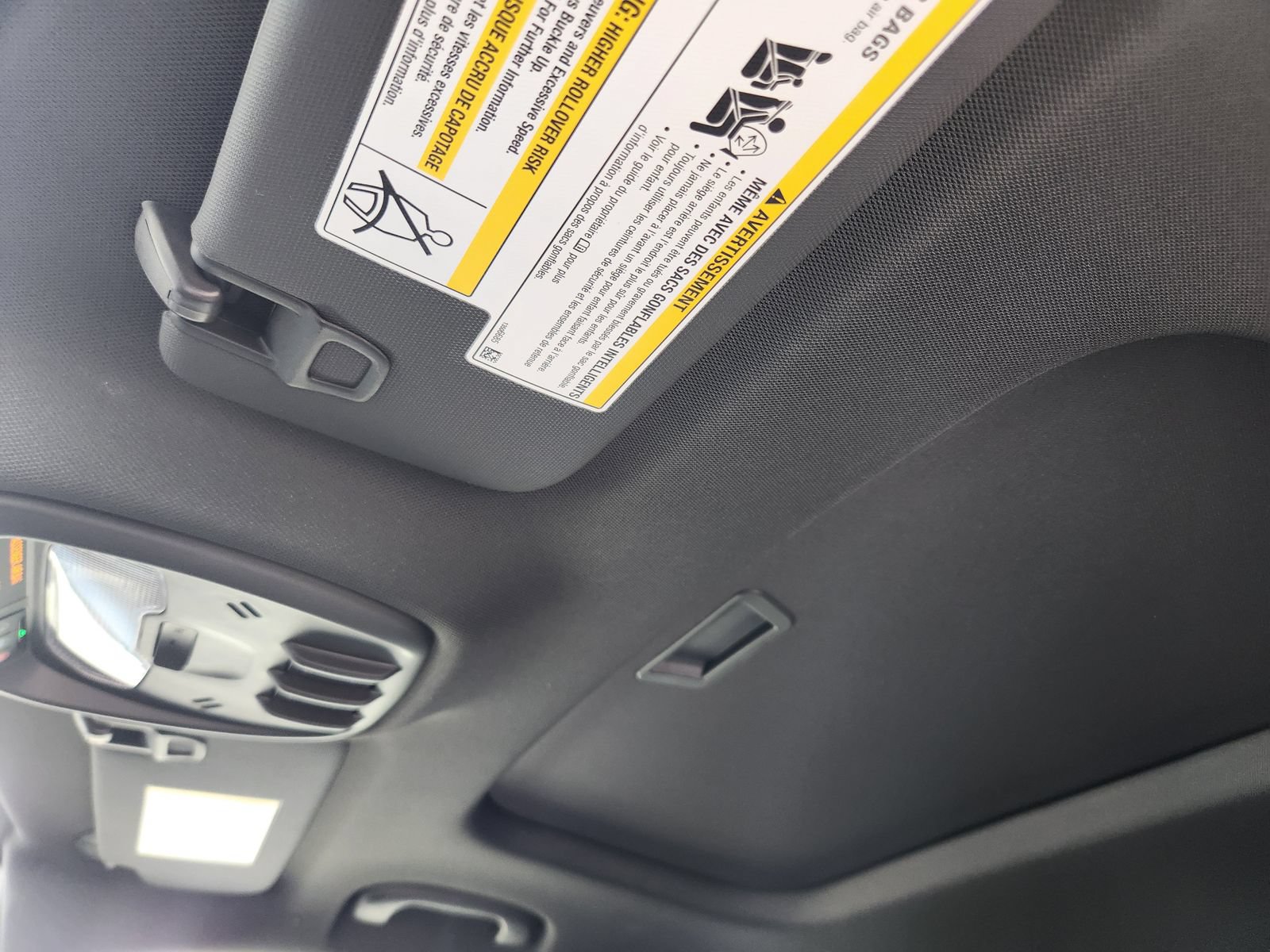 New 2026 Chevrolet Trax RS w/ Sunroof Package FWD image 21