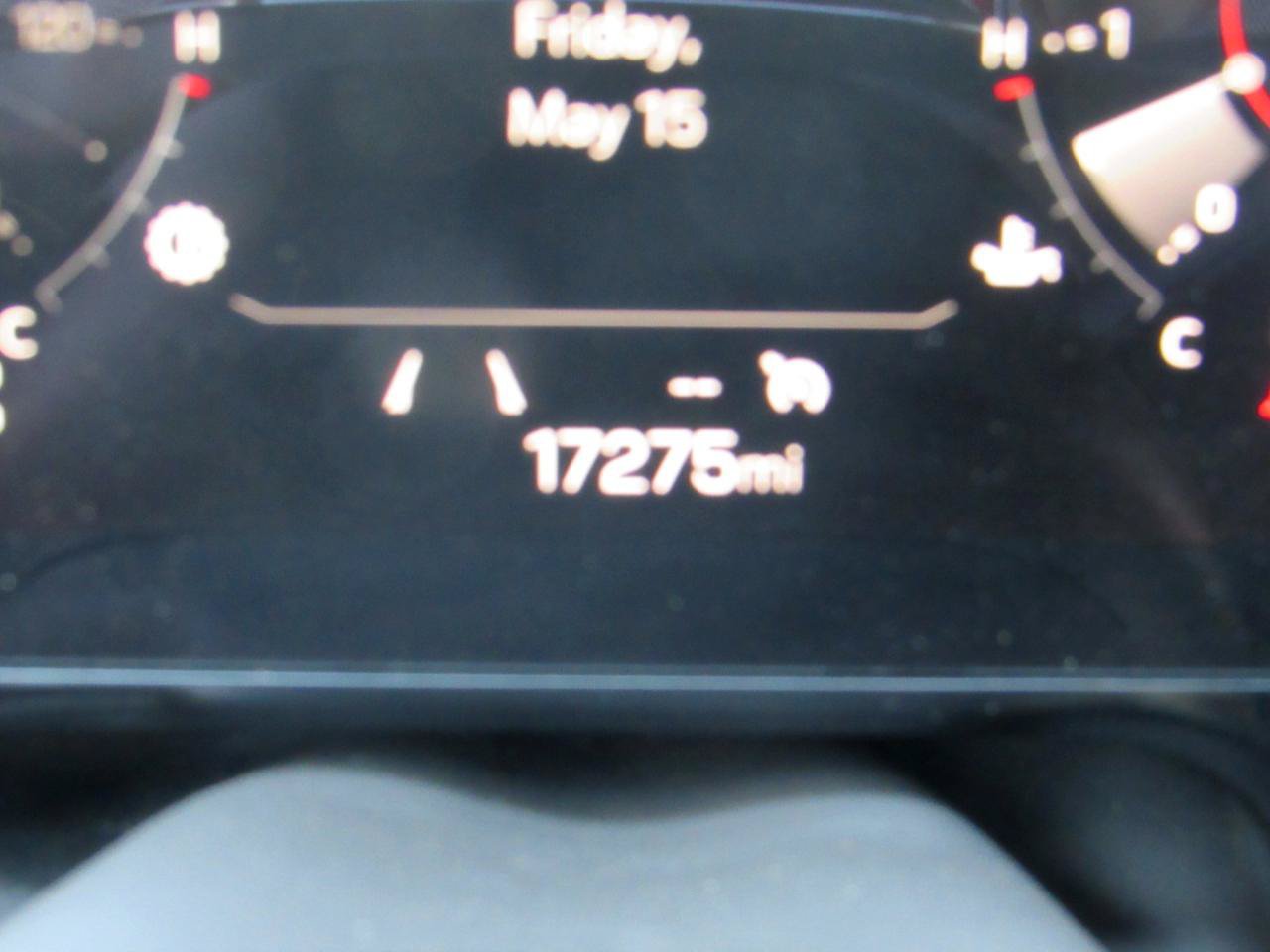 Used 2025 GMC Yukon XL Denali AWD/4WD image 6