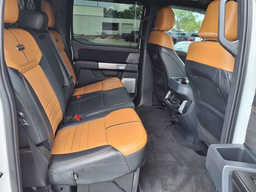 Used 2024 Ford F250 Platinum image 18