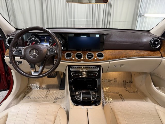 Used 2018 Mercedes-Benz E 400 4MATIC Sedan w/ Premium 3 Package (Q03) image 13