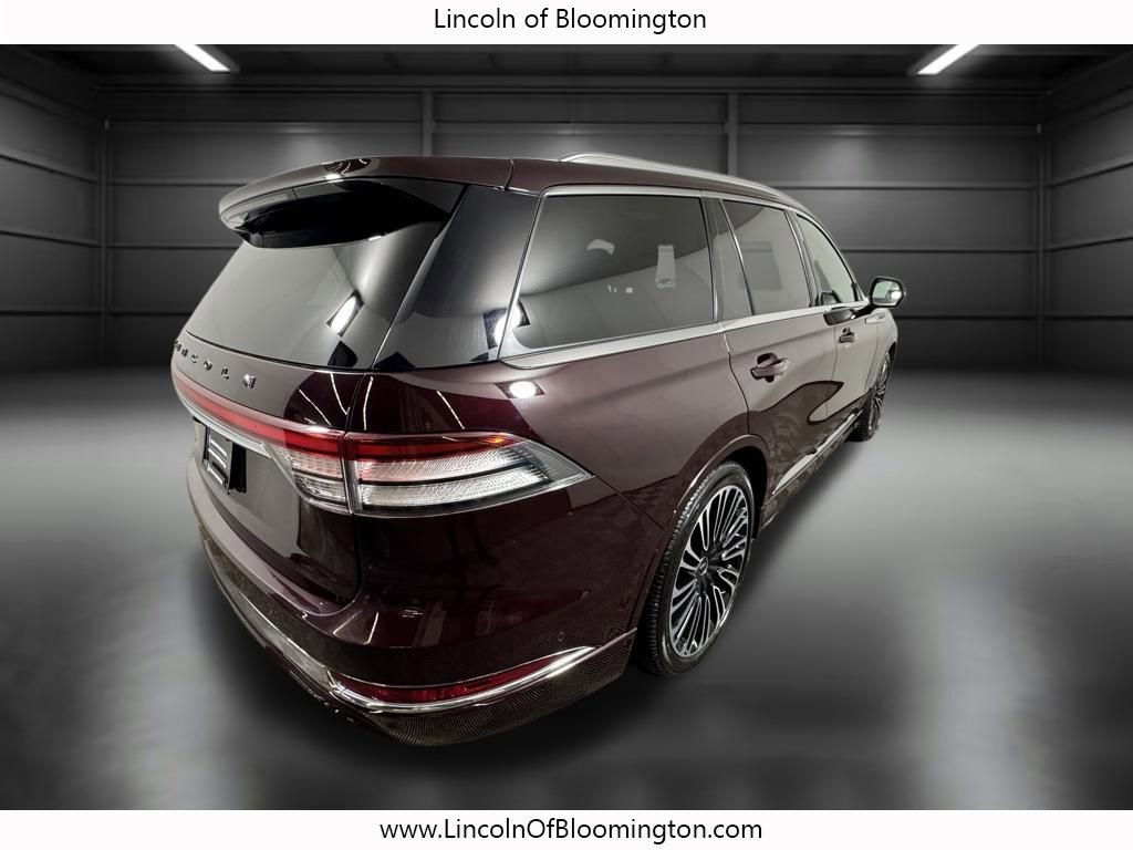 Used 2023 Lincoln Aviator Black Label w/ Dynamic Handling Package image 7