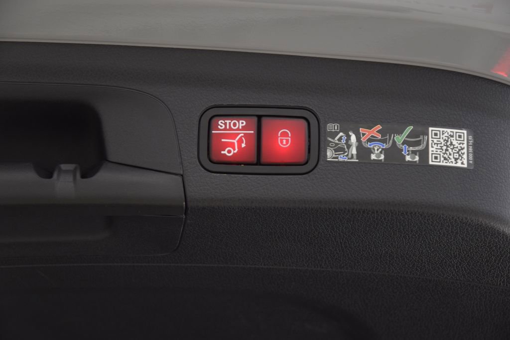 Used 2025 Mercedes-Benz GLE 350 4MATIC image 31