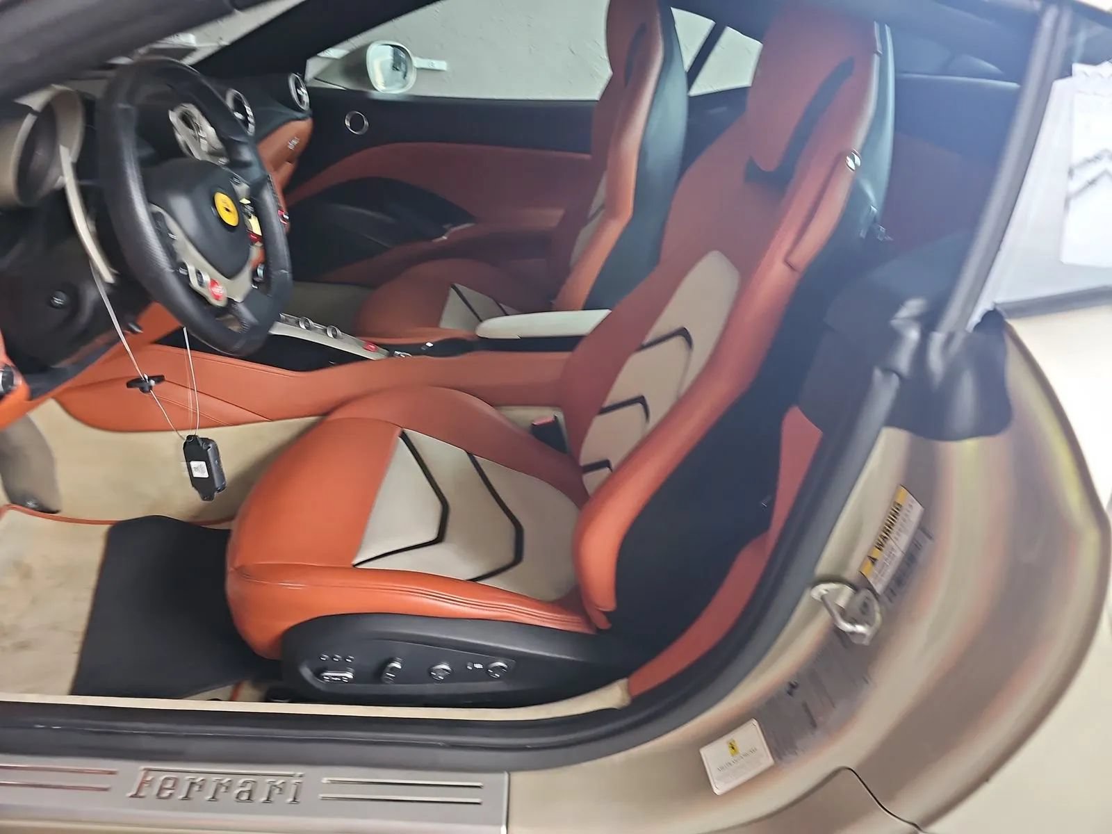 Used 2018 Ferrari California T RWD image 13