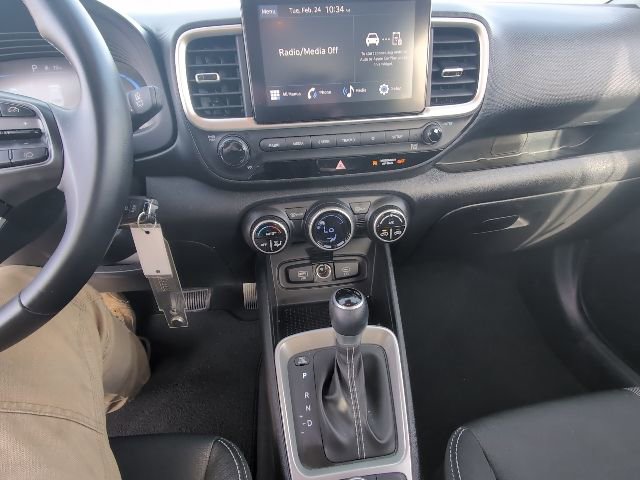 Used 2023 Hyundai Venue SEL w/ Cargo Package image 19