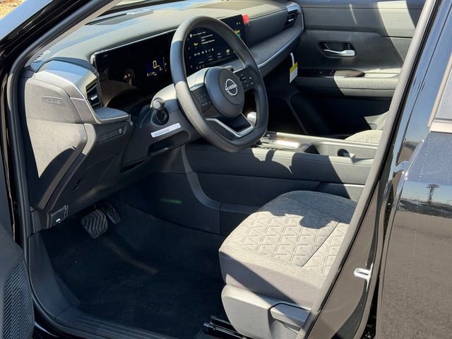New 2026 Nissan Kicks SV w/ Cold Weather Package FWD image 11