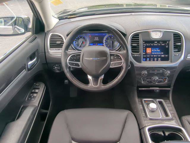 Certified 2022 Chrysler 300 Touring RWD image 17
