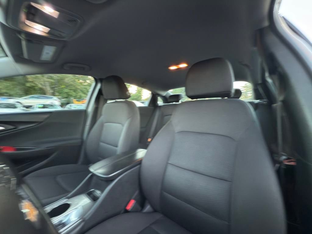 Used 2018 Chevrolet Malibu LT image 25