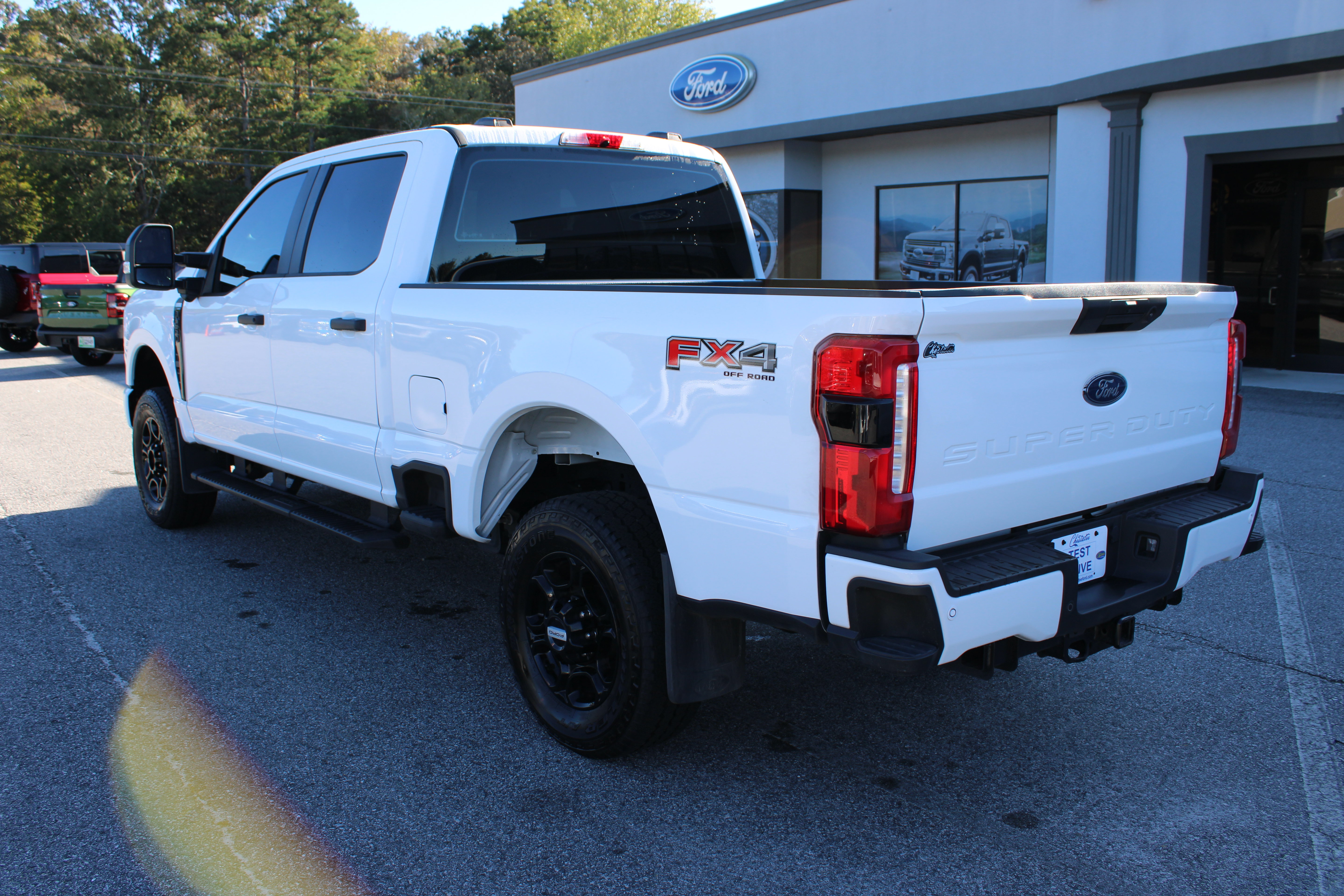Used 2024 Ford F250 XL w/ STX Appearance Package AWD/4WD image 8