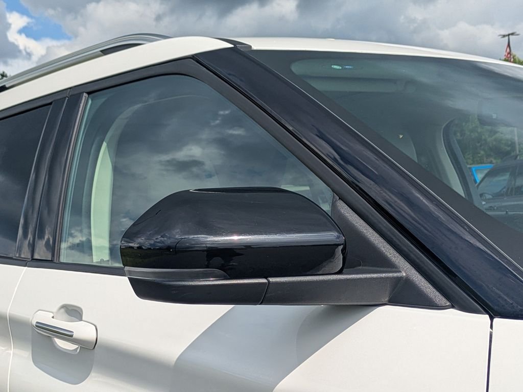 Used 2023 Ford Explorer Limited w/ Limited Technology Package RWD image 12