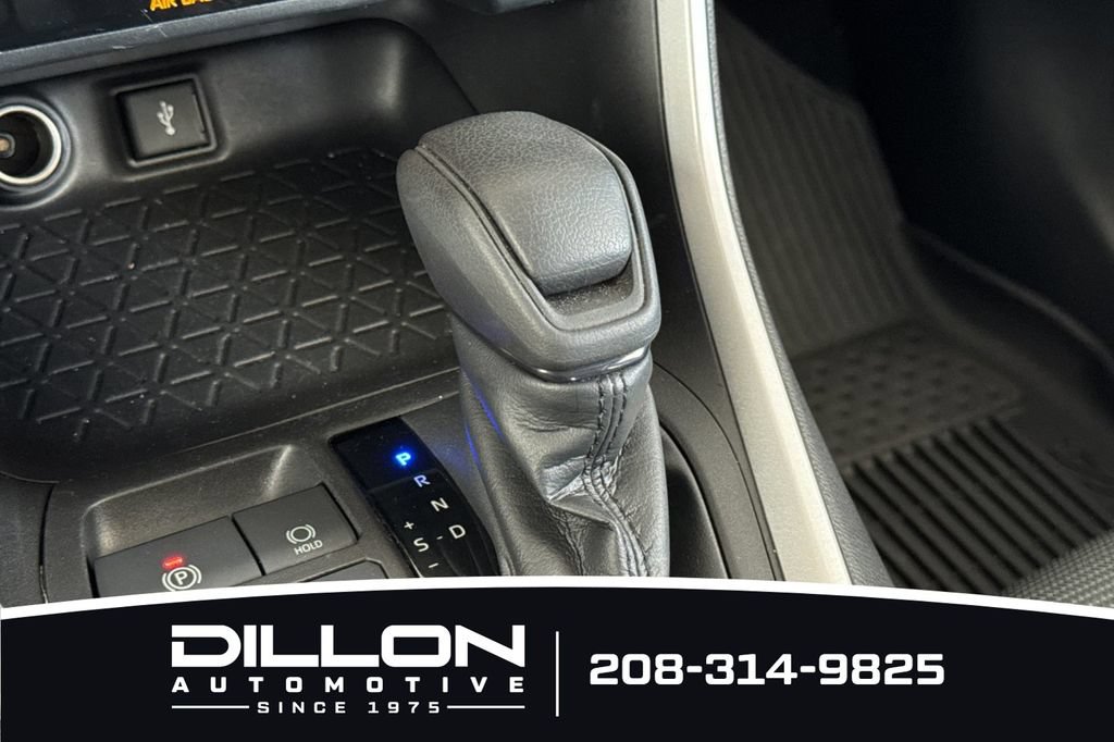 Used 2022 Toyota RAV4 LE AWD/4WD image 21