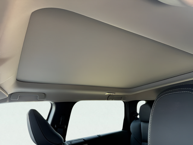 New 2026 Mitsubishi Outlander SEL FWD image 13