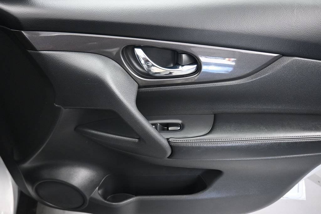 Used 2020 Nissan Rogue SV w/ Premium Package AWD/4WD image 44