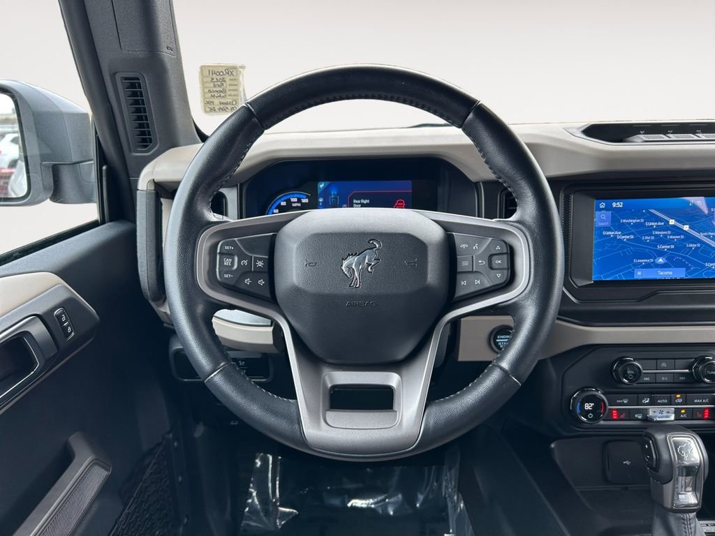 Used 2023 Ford Bronco Wildtrak image 14