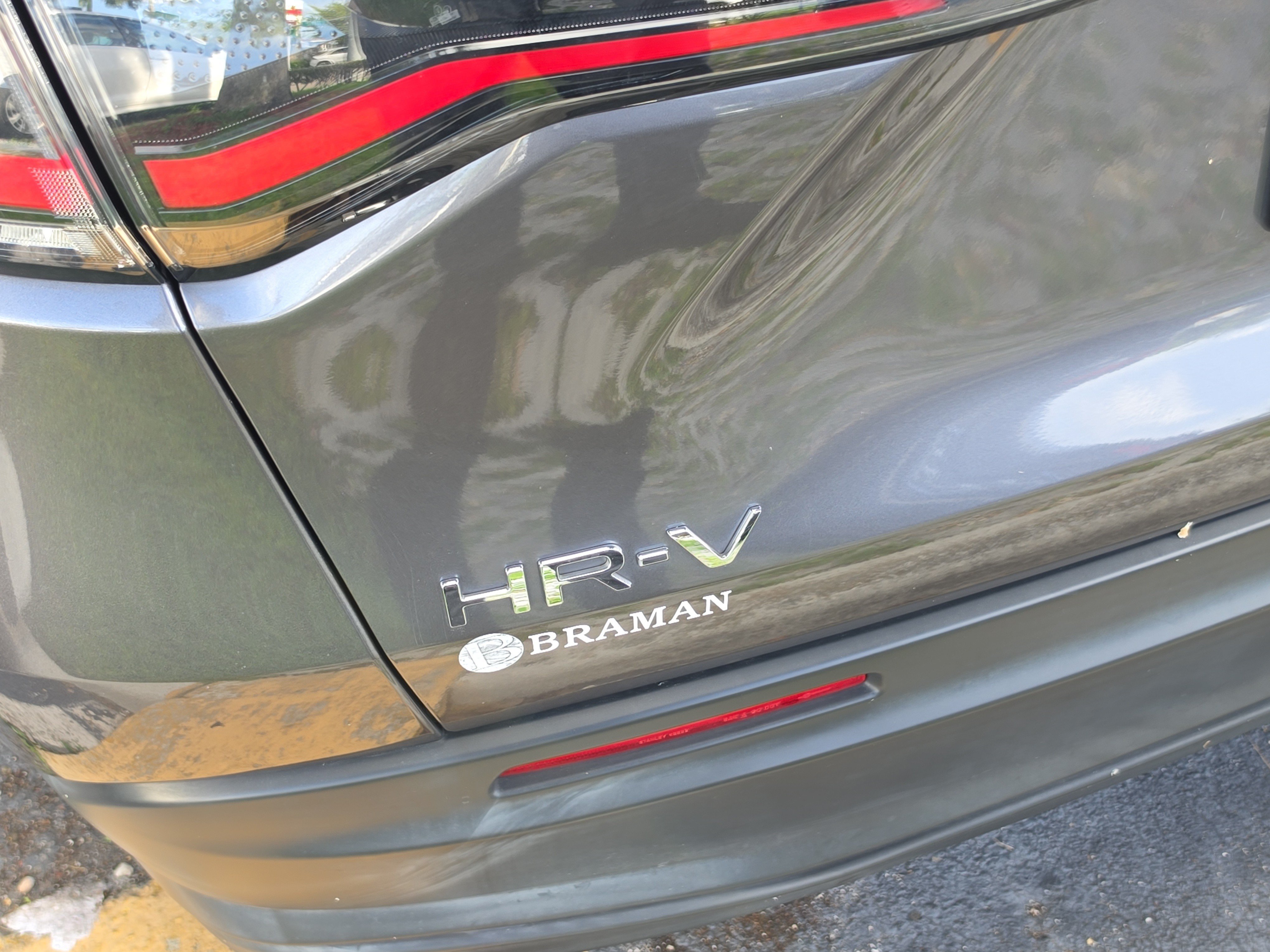 Certified 2024 Honda HR-V LX image 5