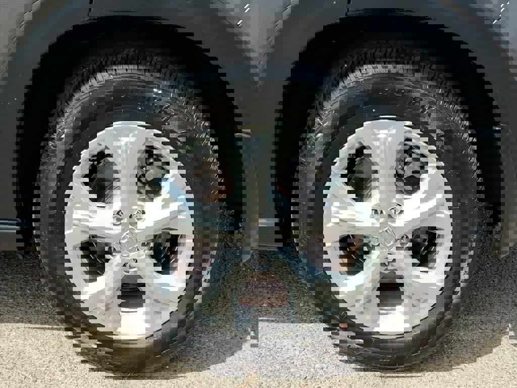 Certified 2023 Honda HR-V LX image 8