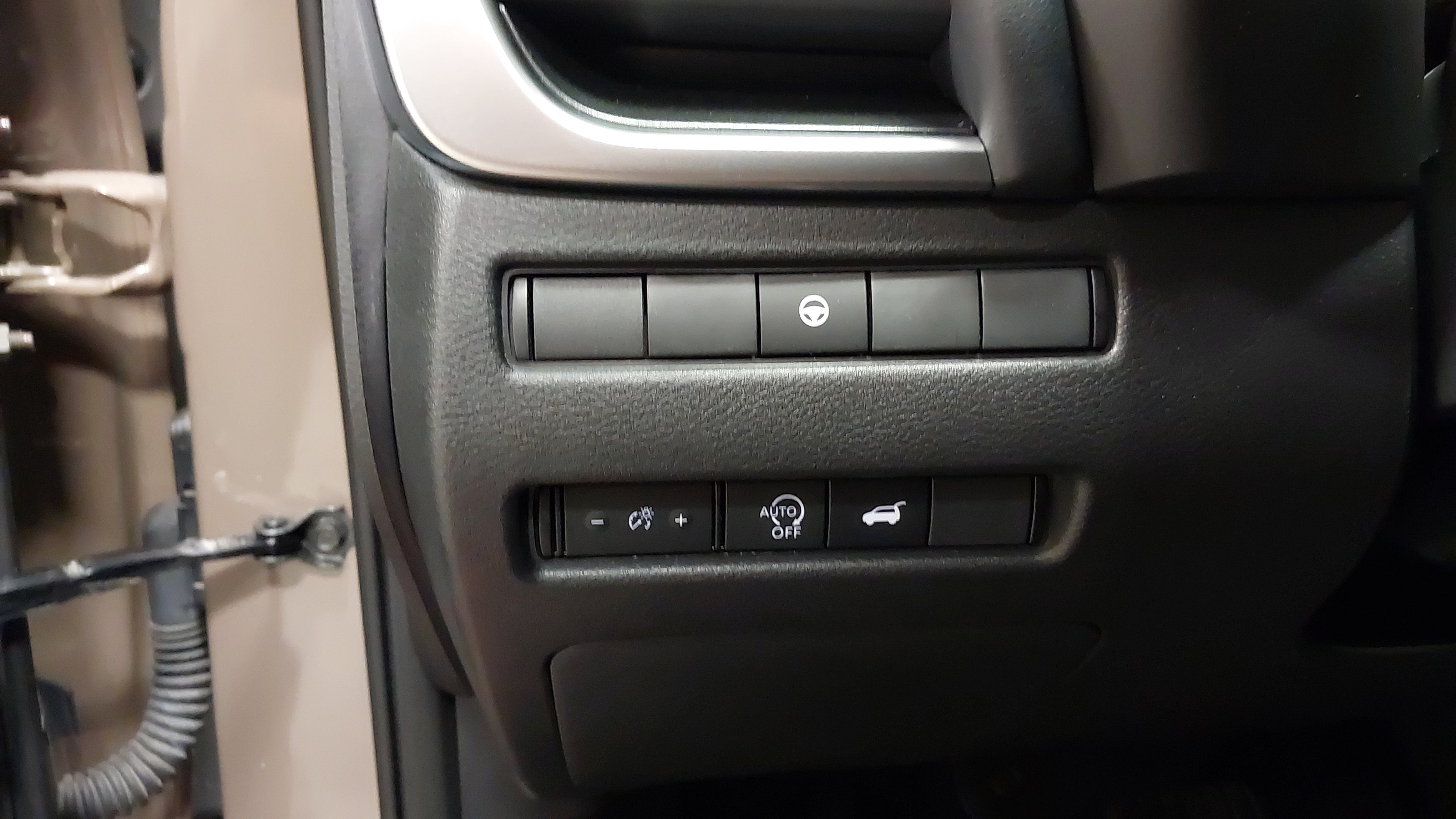 Used 2024 Nissan Rogue SV AWD/4WD image 23