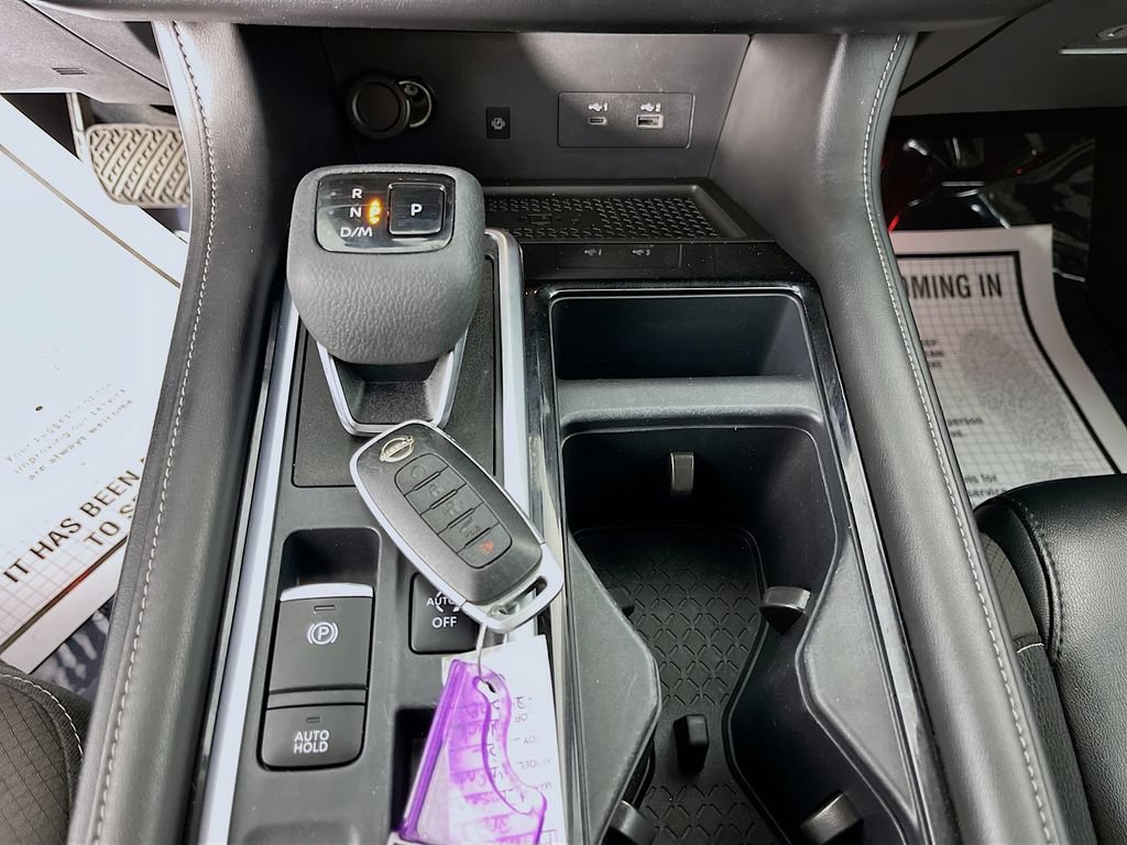 Used 2023 Nissan Pathfinder SL w/ Lighting Package (N92) FWD image 23