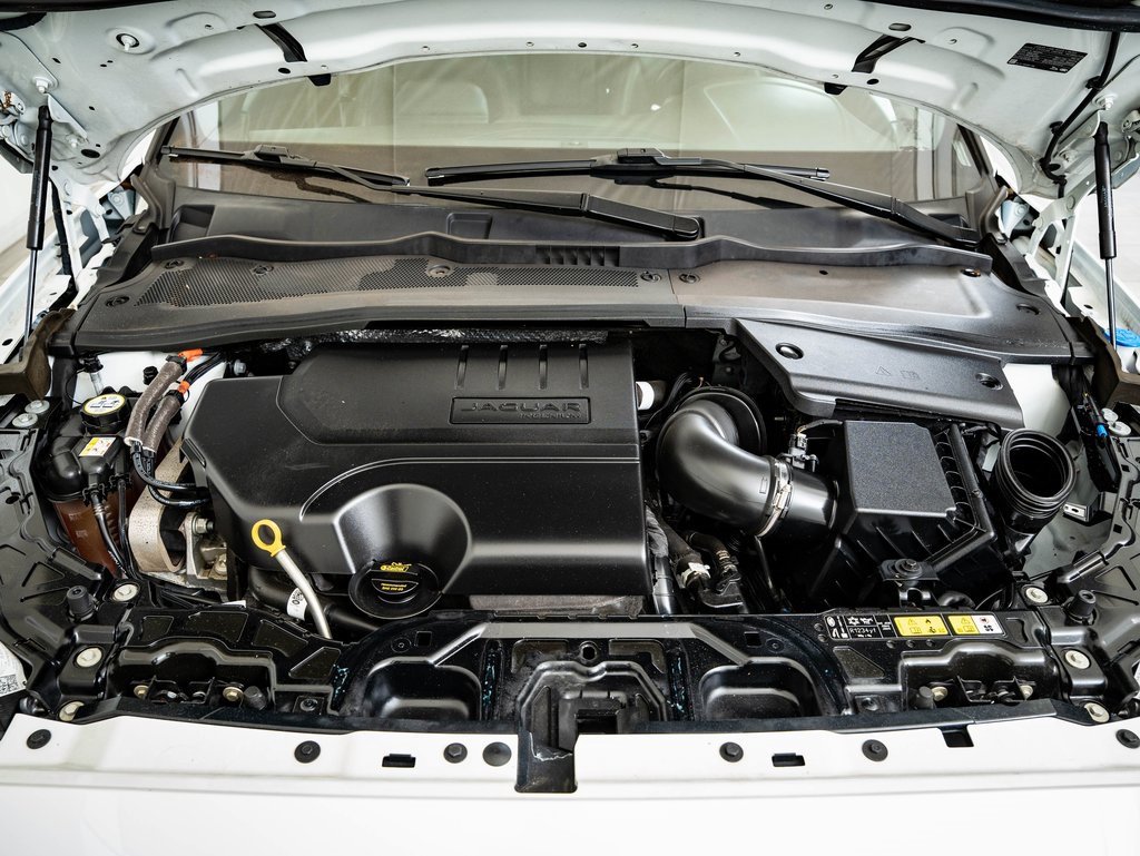 Used 2022 Jaguar E-PACE SE image 34