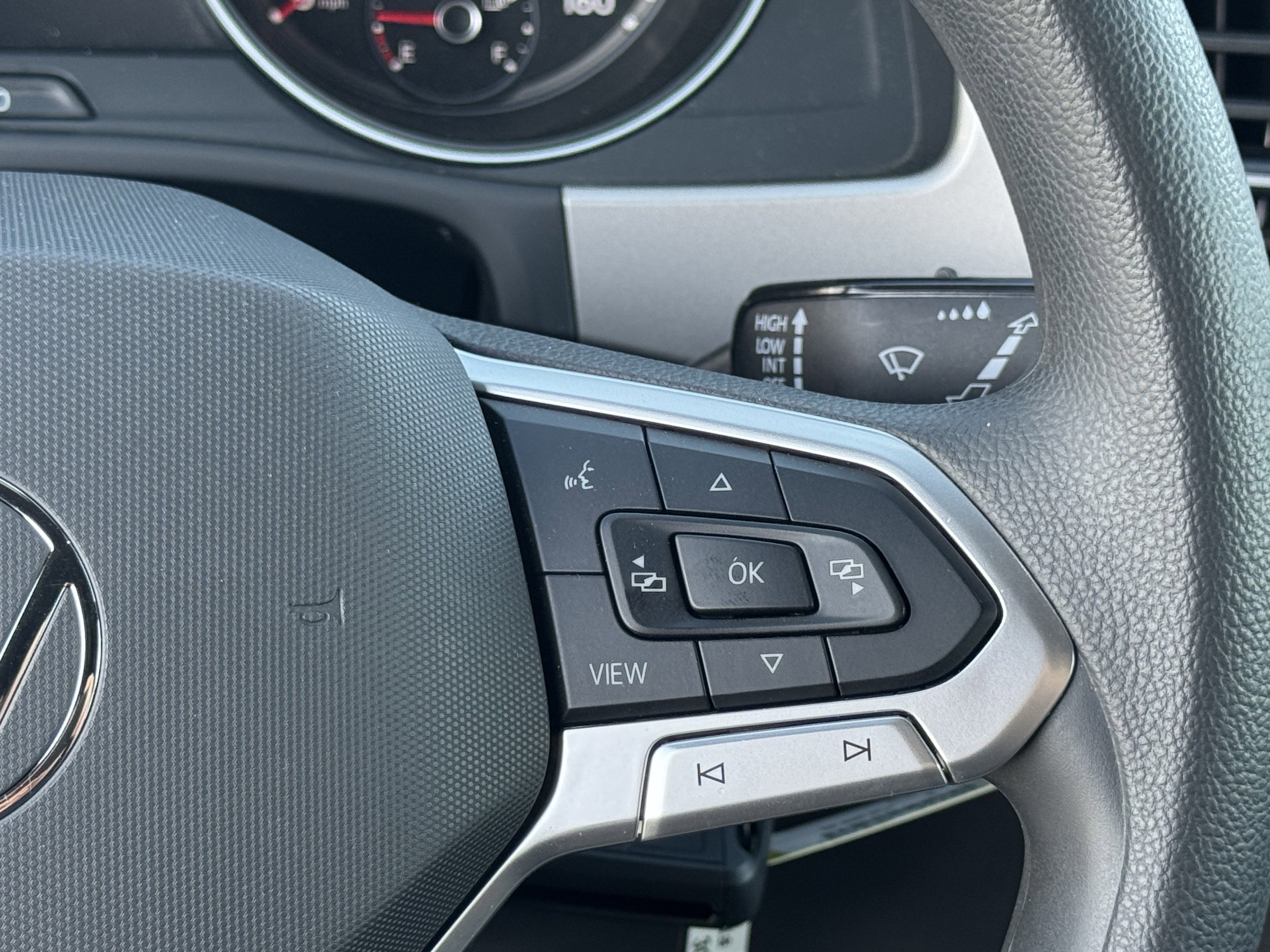 Used 2020 Volkswagen Atlas Cross Sport S image 20