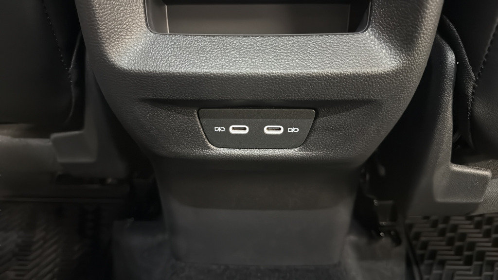 New 2026 Volkswagen Tiguan SE FWD image 30