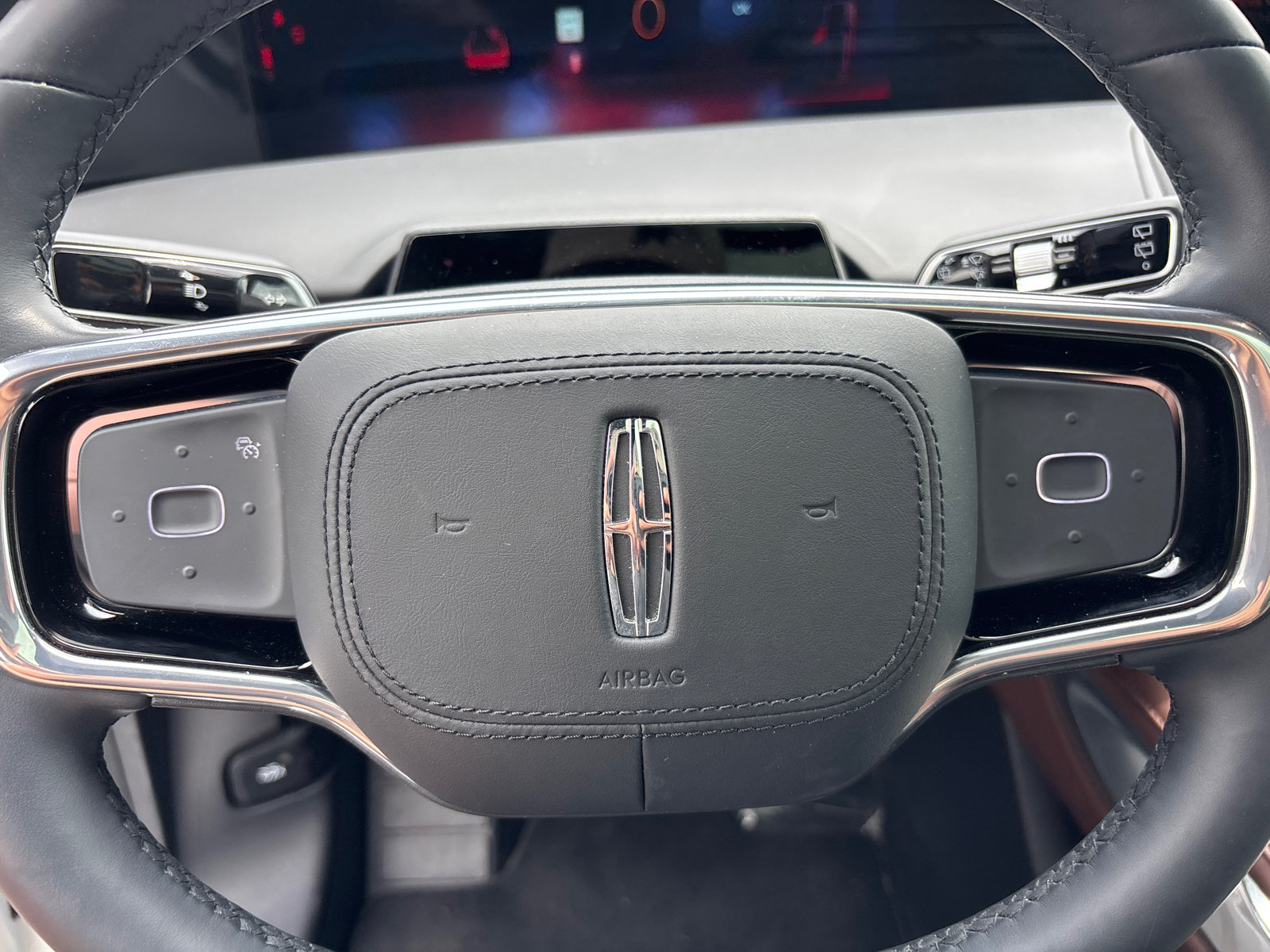New 2026 Lincoln Nautilus Reserve AWD/4WD image 16