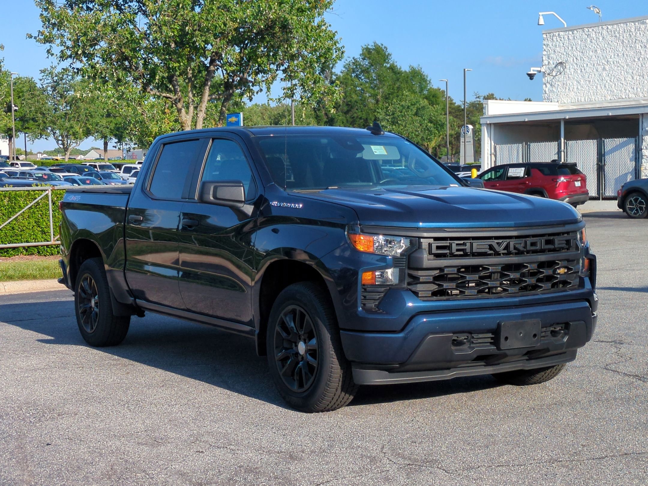 Used 2022 Chevrolet Silverado 1500 Custom AWD/4WD image 2