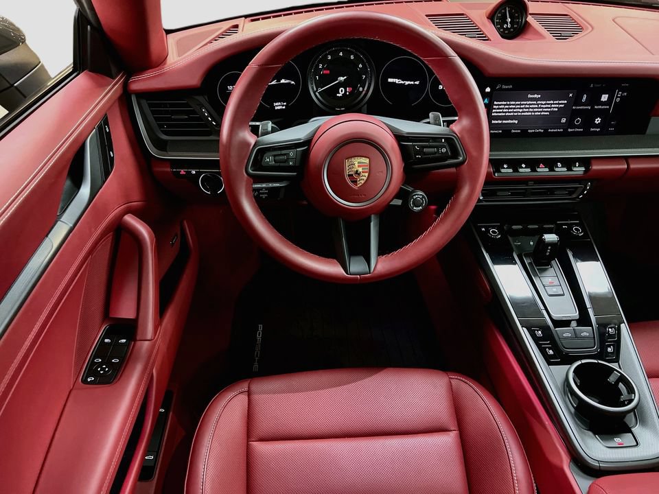 Certified 2024 Porsche 911 Targa 4 AWD/4WD image 24