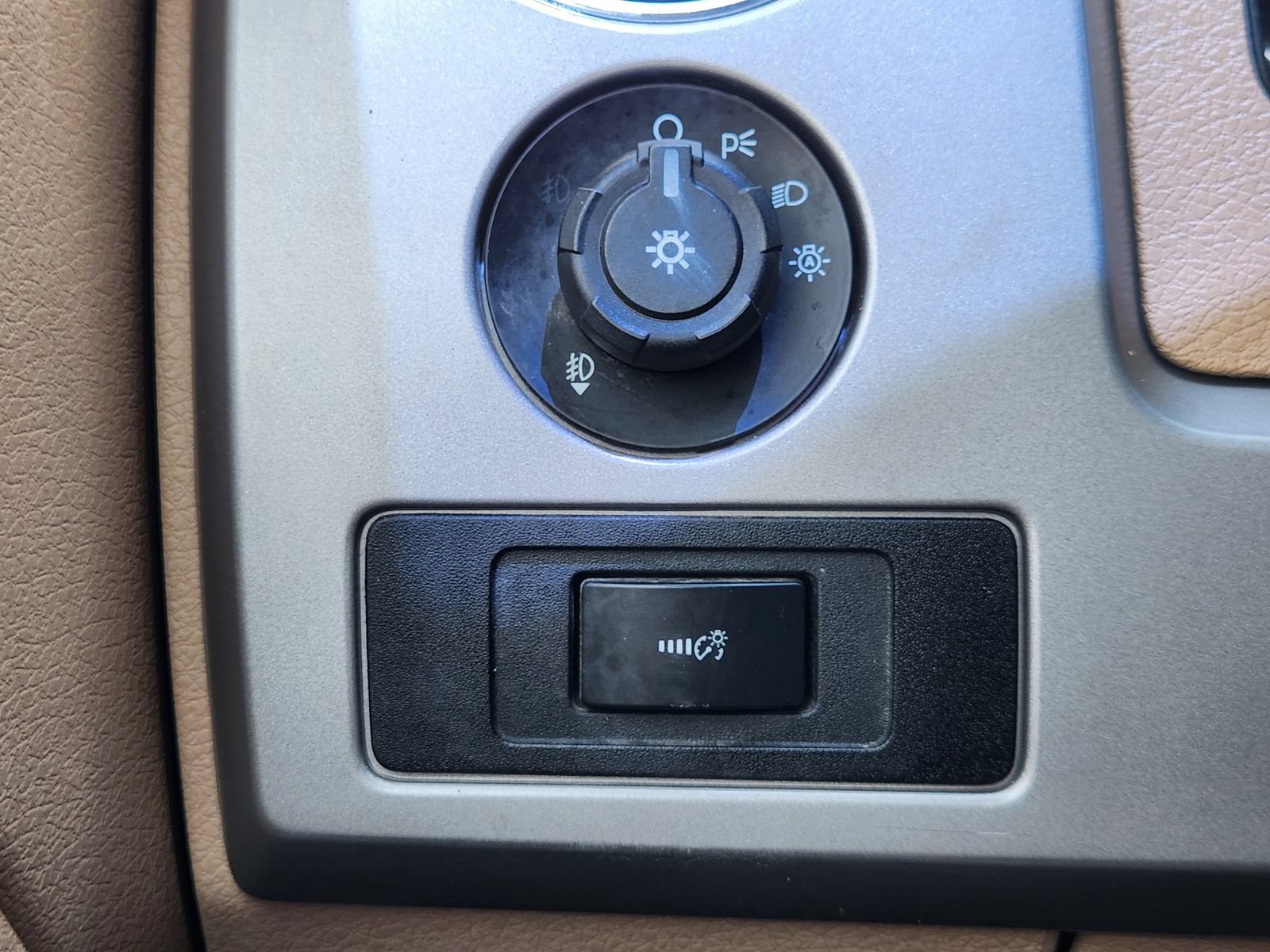 Used 2012 Ford F150 Lariat w/ Lariat Chrome Pkg RWD image 23