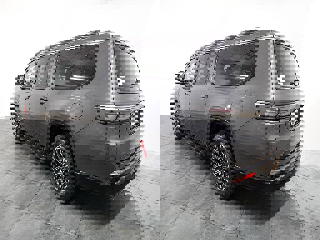 New 2026 Jeep Grand Wagoneer L 4WD w/ Premium Group I image 4