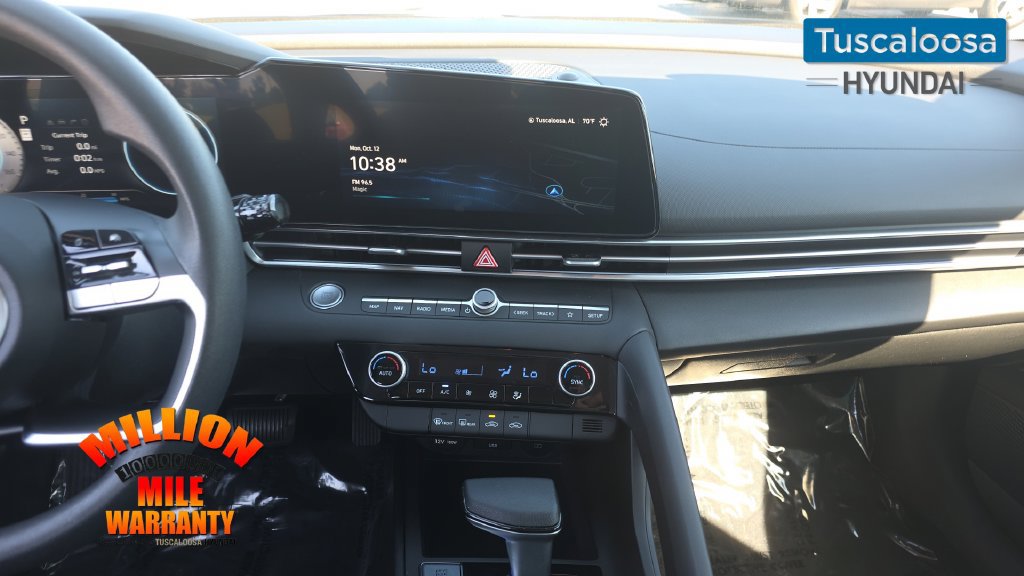 Used 2024 Hyundai Elantra SEL FWD image 26