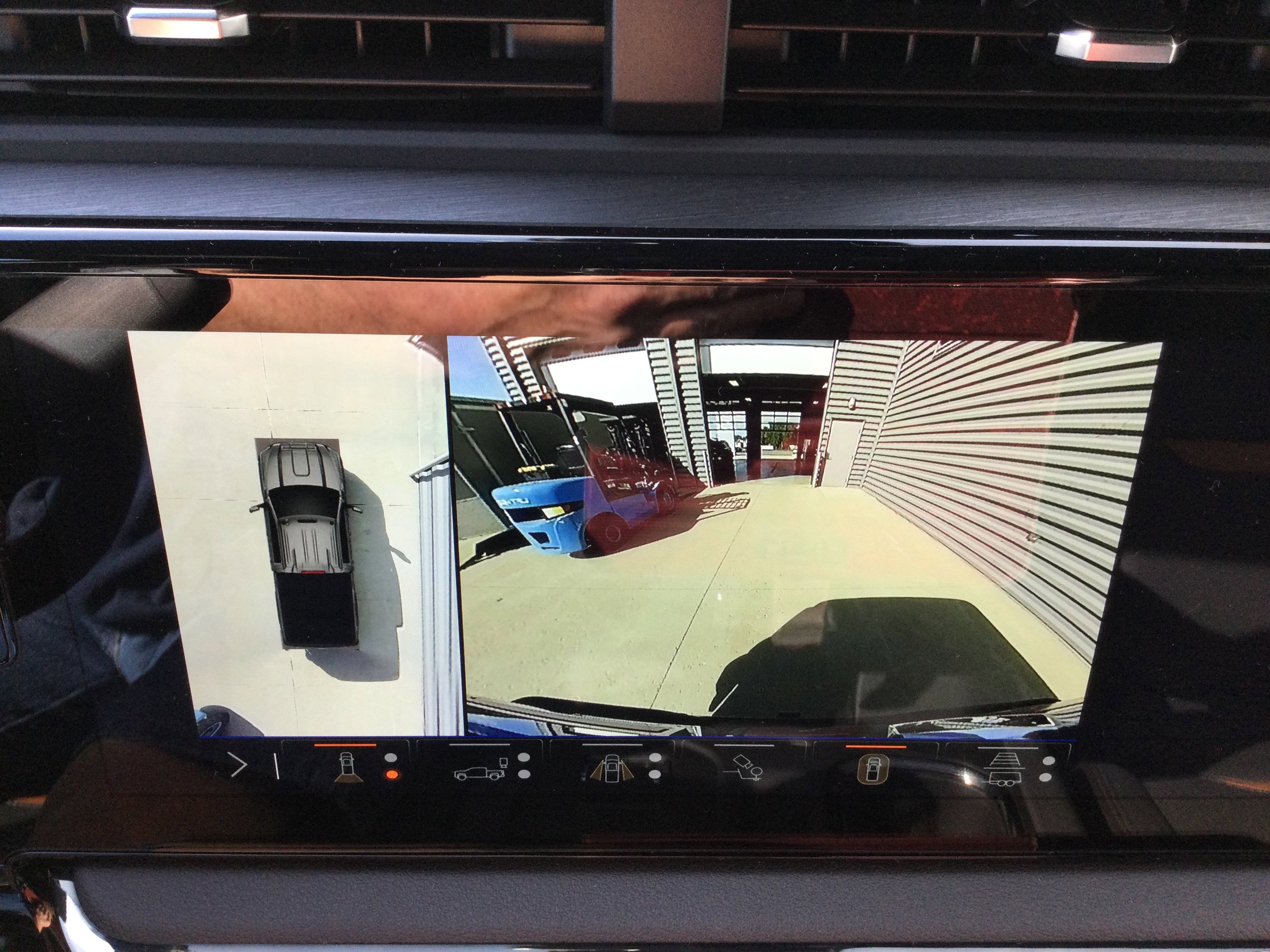 New 2026 GMC Sierra 3500 AT4 w/ AT4 Premium Plus Package image 21