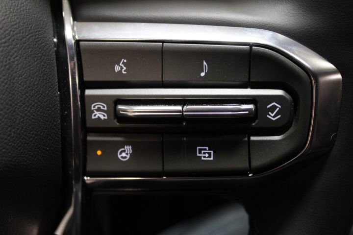 Used 2026 GMC Terrain Elevation w/ Technology Package II FWD image 34