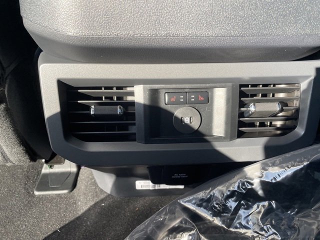 New 2026 Ford F250 Lariat image 25