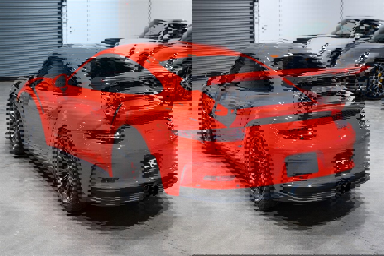 Used 2016 Porsche 911 GT3 RS RWD image 4