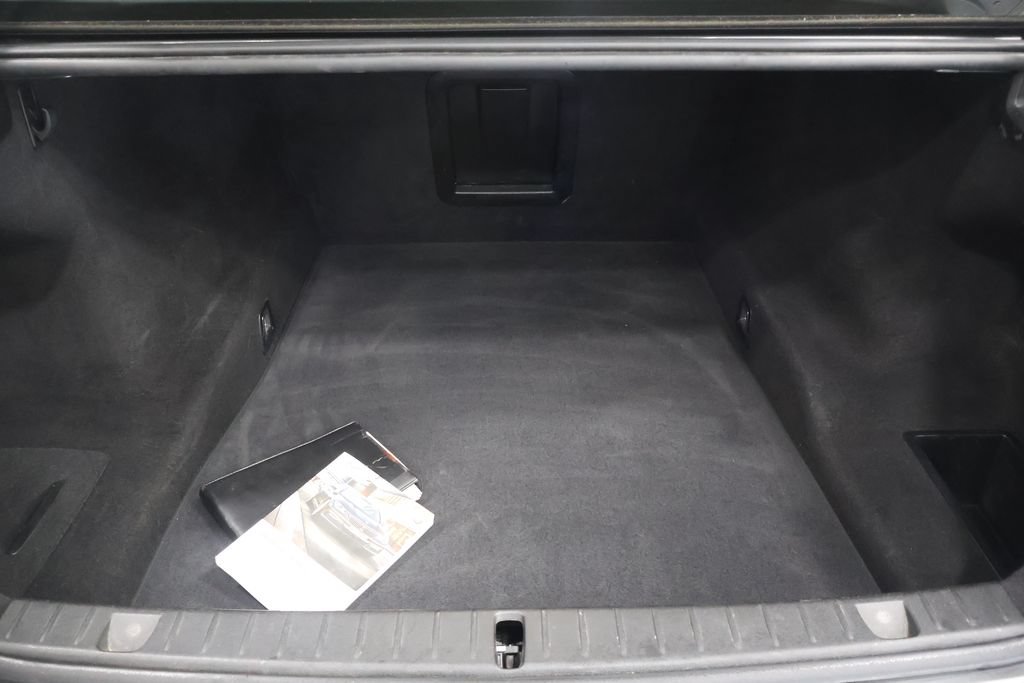 Used 2018 BMW 740i RWD image 28