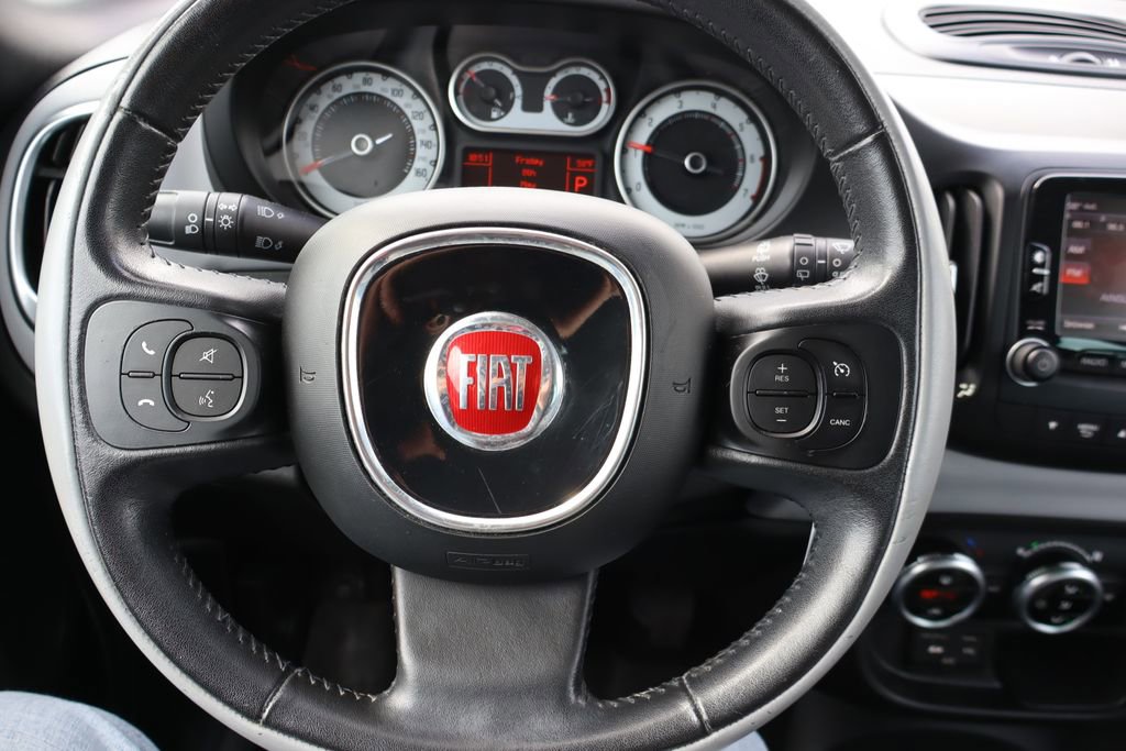 Used 2014 FIAT 500L Easy w/ Popular Equipment Group FWD image 7