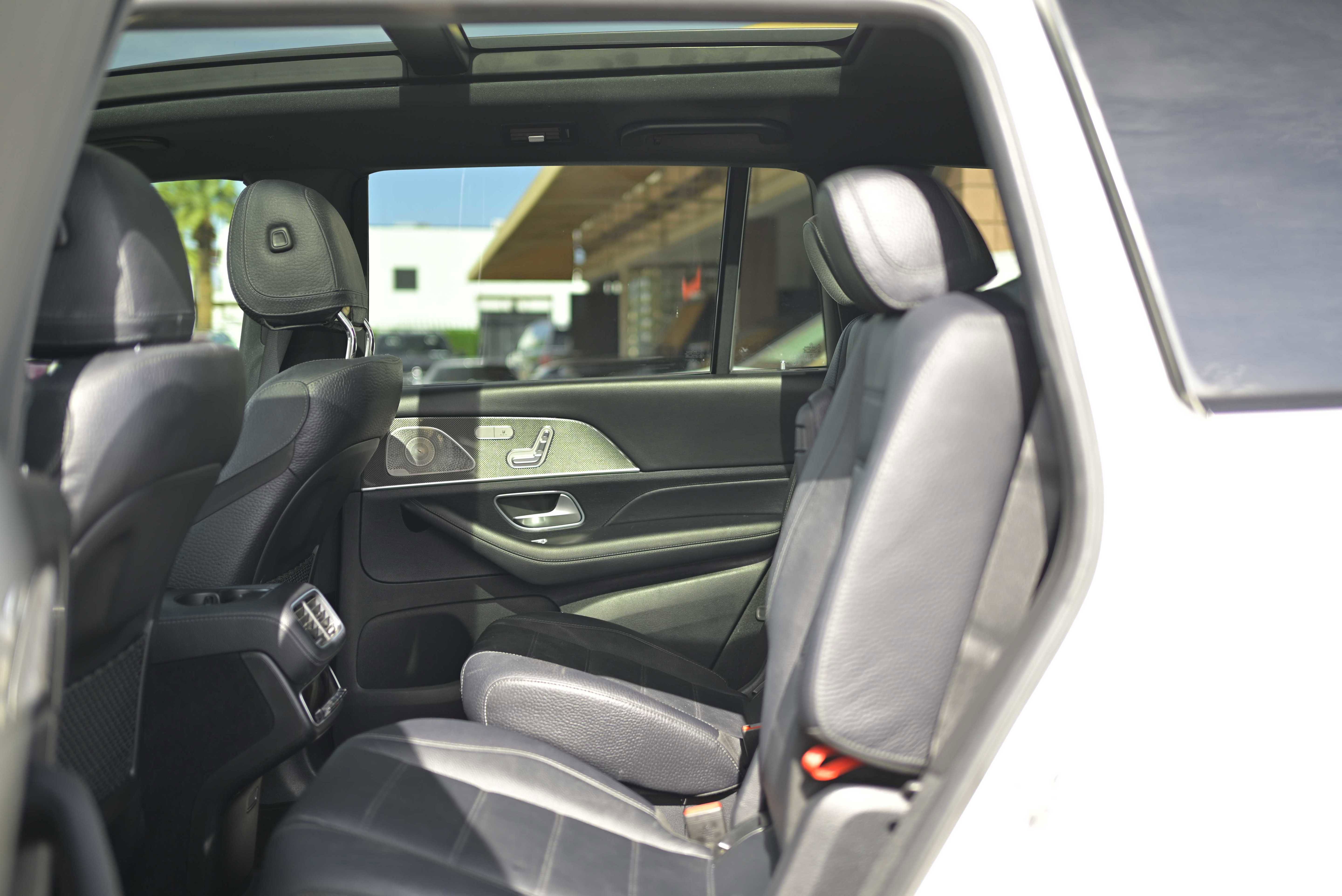 Used 2022 Mercedes-Benz GLS 580 4MATIC image 11