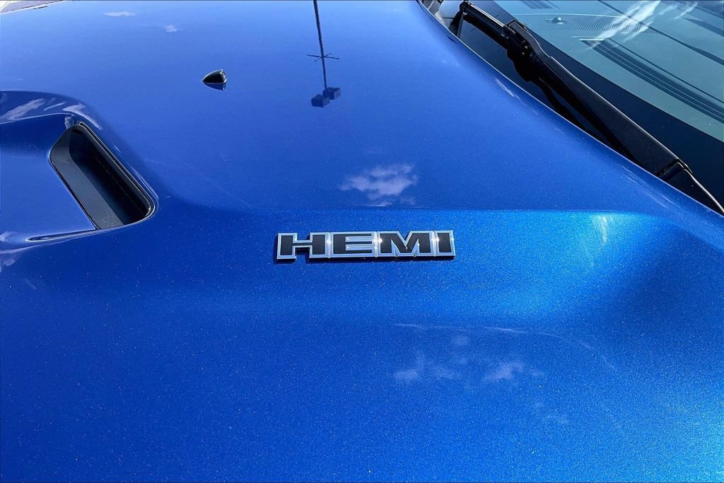 Used 2010 Dodge Challenger R/T RWD image 8
