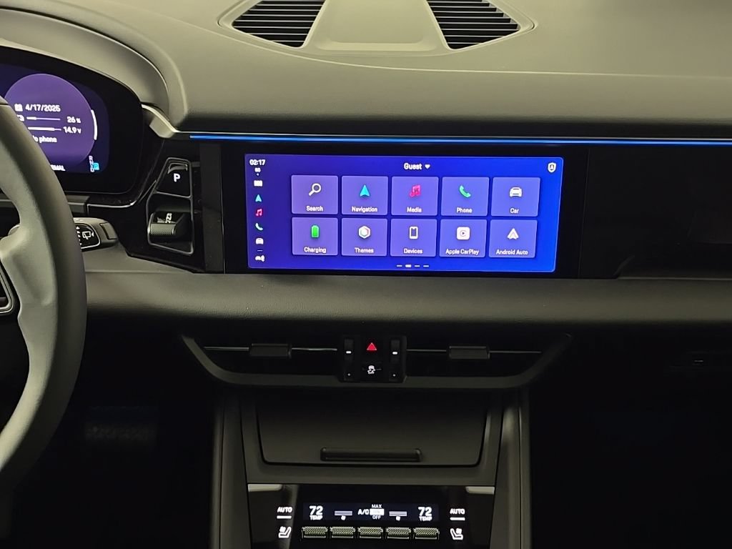 Certified 2025 Porsche Macan Electric RWD image 19