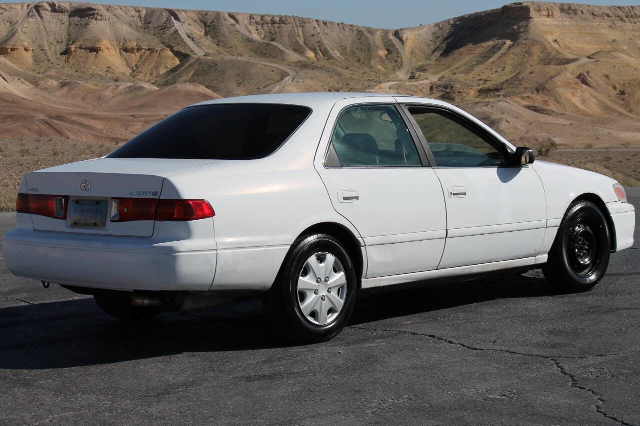 Used 2001 Toyota Camry LE FWD image 7