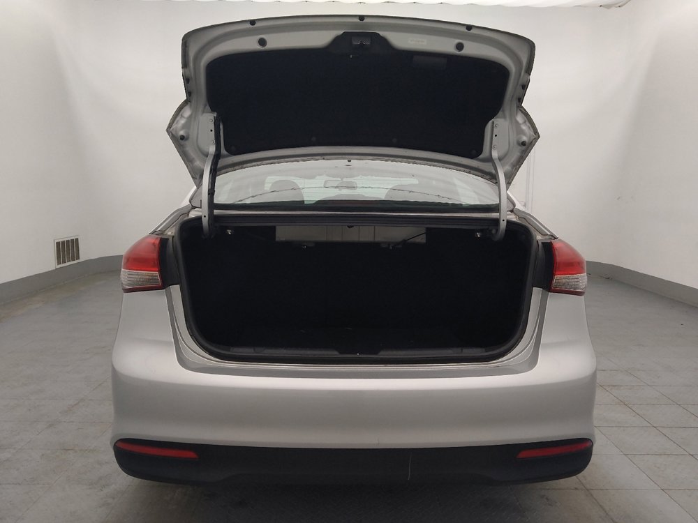 Used 2017 Kia Forte LX w/ LX Popular Package image 29