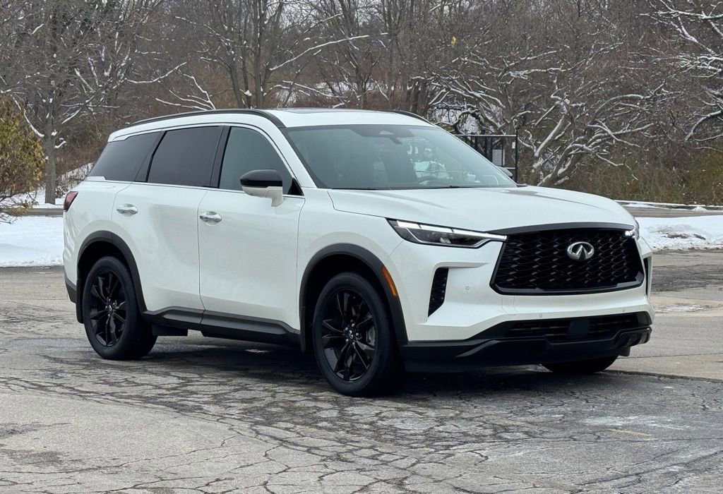 Used 2025 INFINITI QX60 Luxe w/ Black Edition image 1