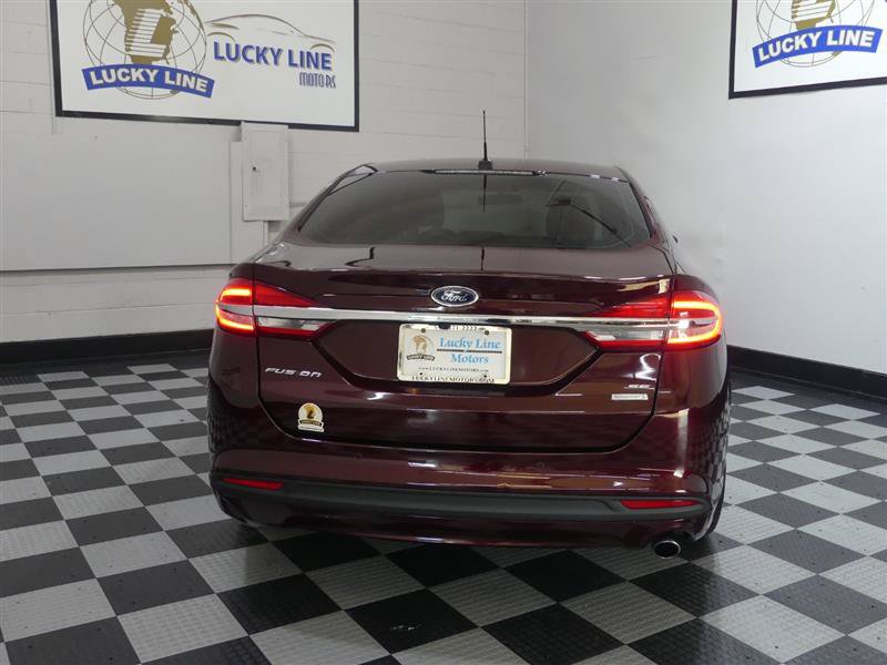 Used 2018 Ford Fusion SE w/ Fusion SE Technology Package FWD image 8