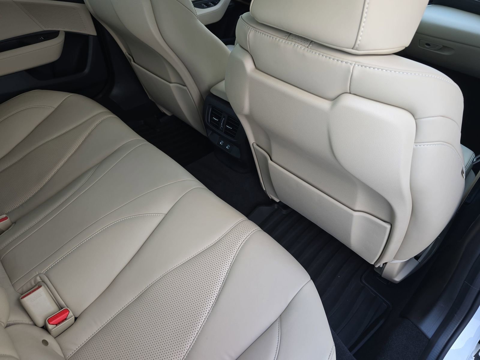 Used 2025 Acura TLX w/ Technology Package image 13